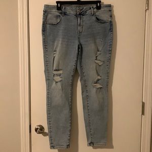 Maurices jeans